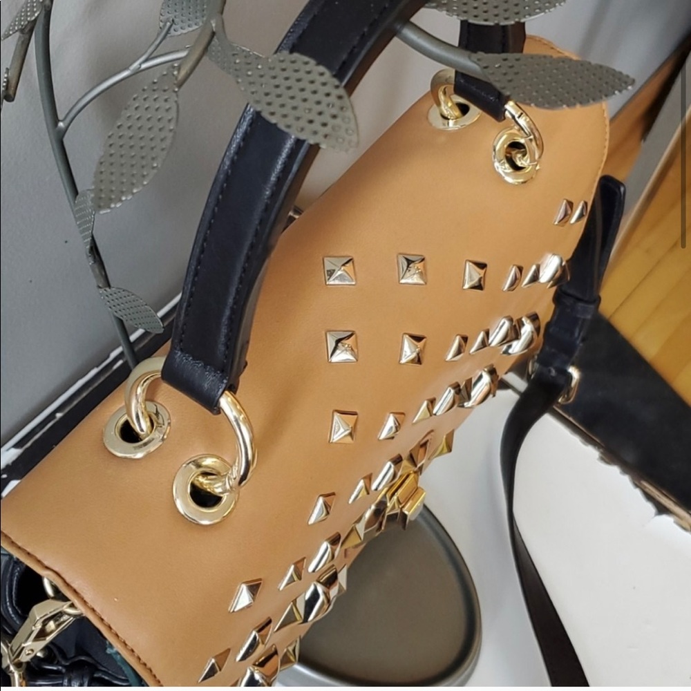 DKNY GREEN GOLD STUDDED SATCHEL - Picture 4 of 7